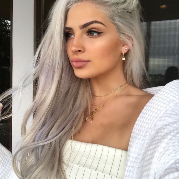 ✨ZULLI 24” GREY STRAIGHT LACE FRONT WIG💫 *…NEW